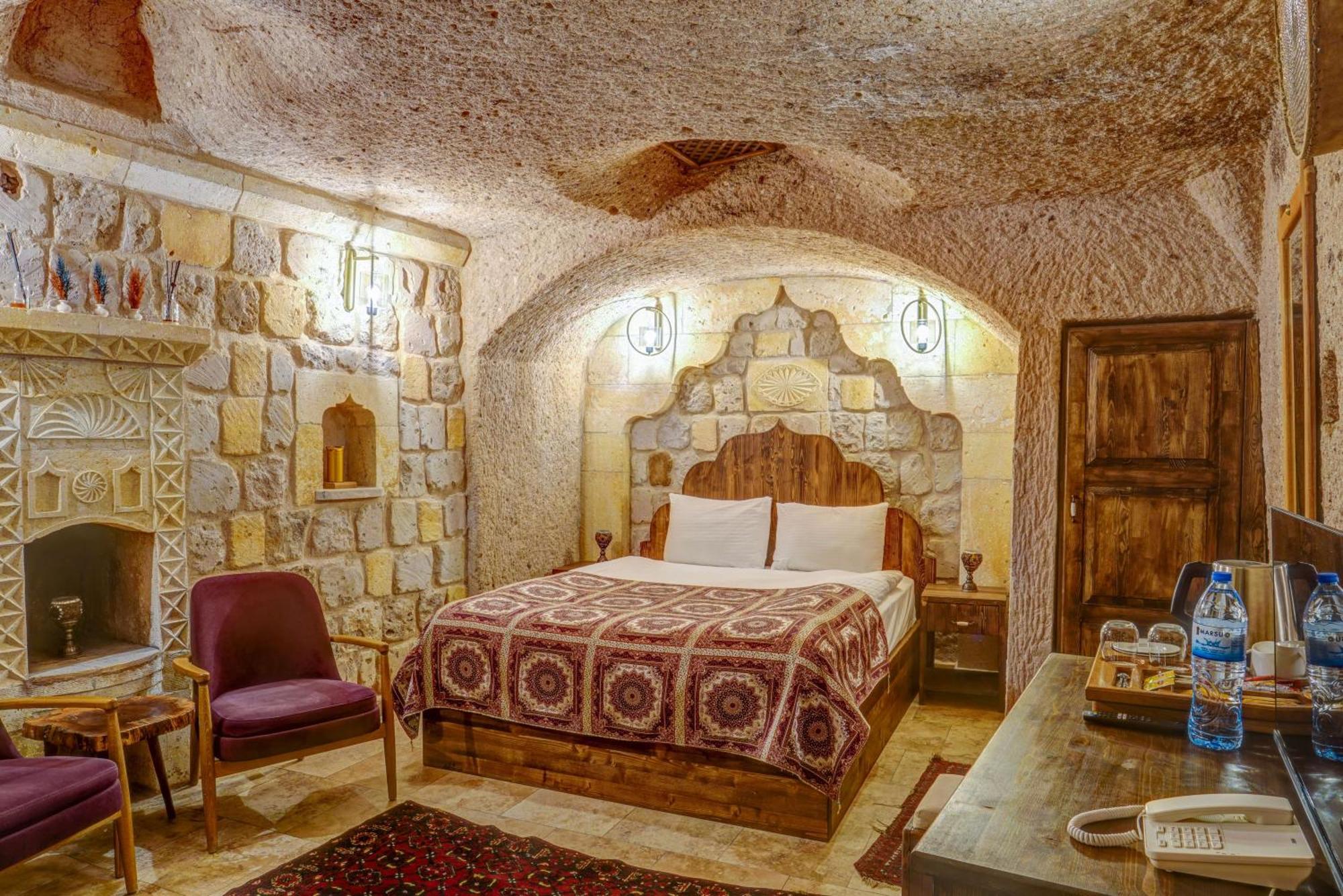 Vasil Cave Hotel Uchisar Bilik gambar