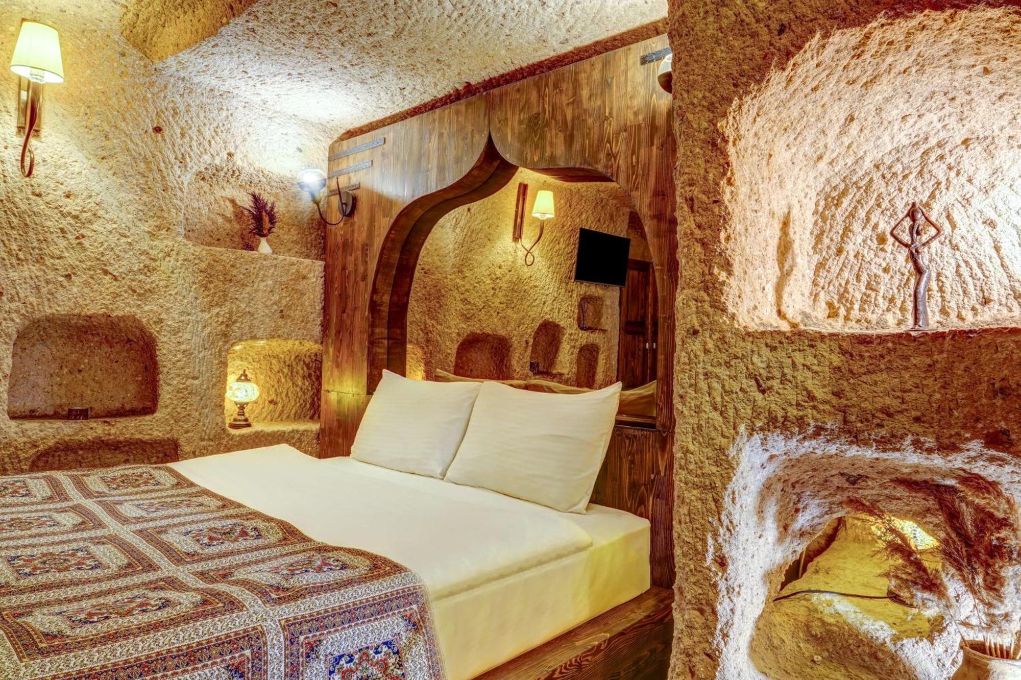 Vasil Cave Hotel Uchisar Bilik gambar