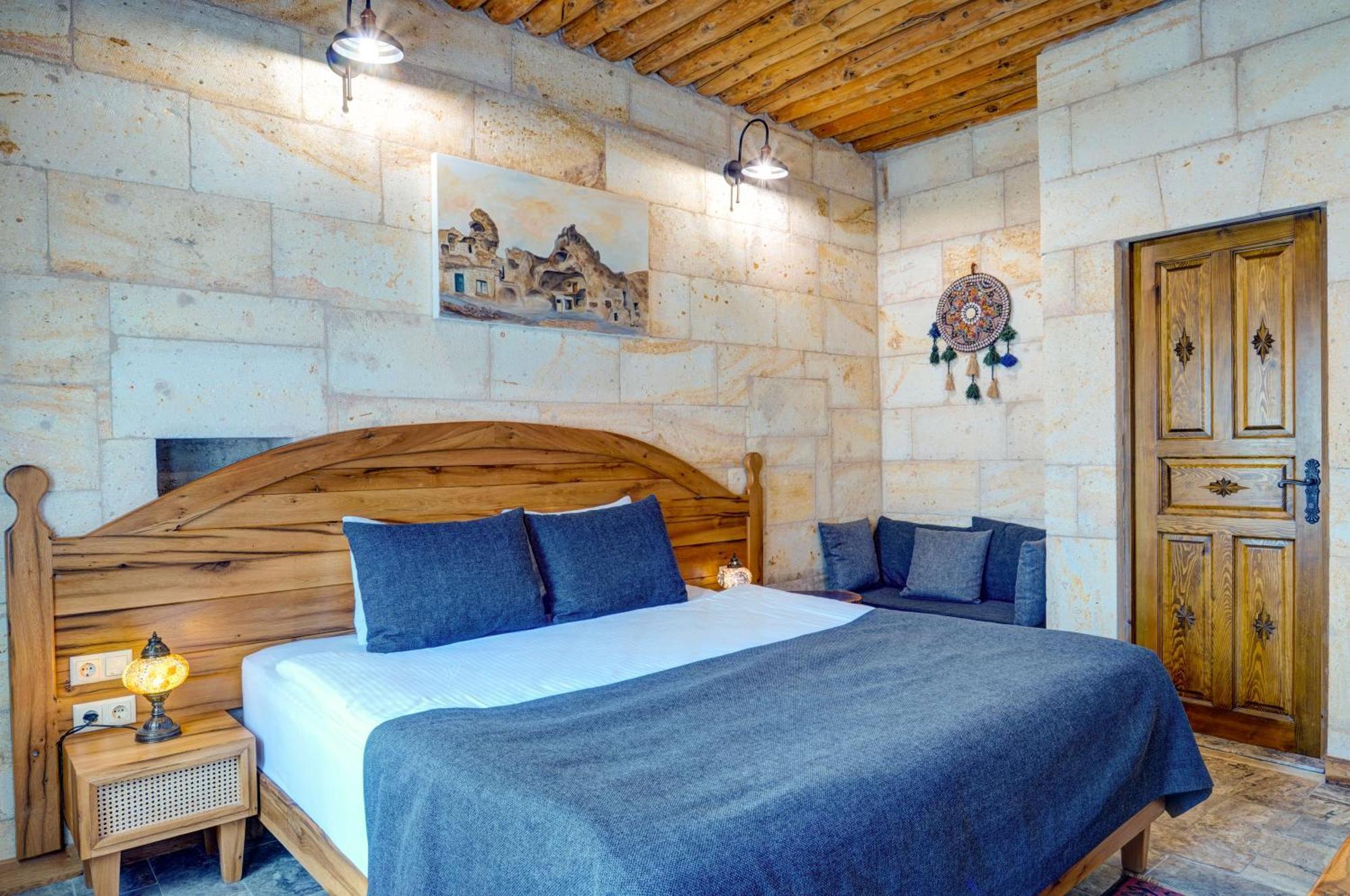 Vasil Cave Hotel Uchisar Bilik gambar