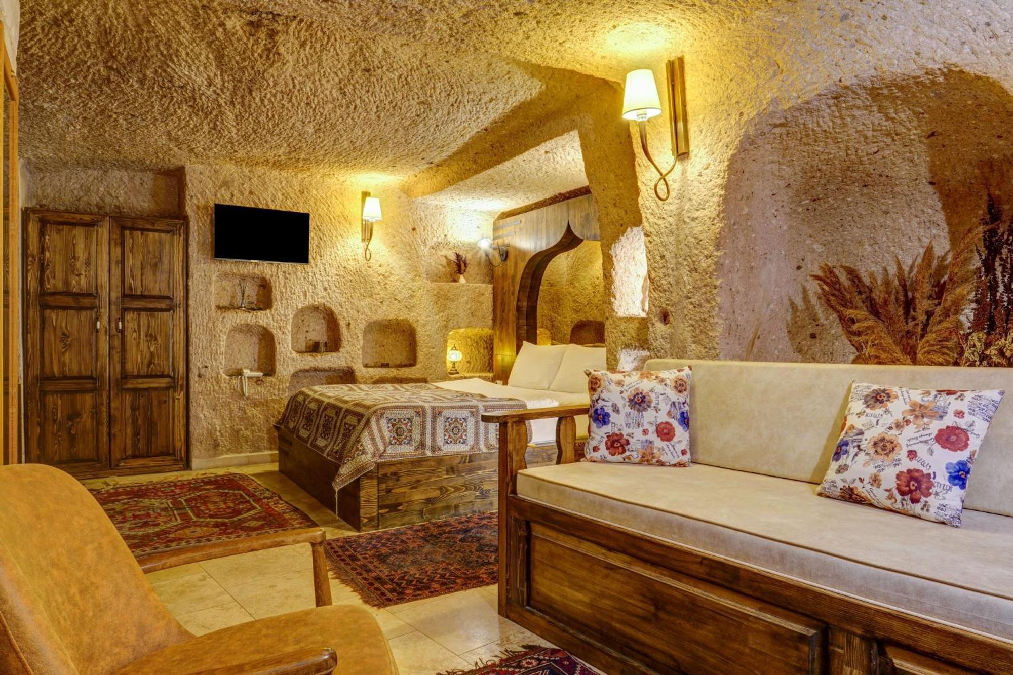 Vasil Cave Hotel Uchisar Bilik gambar