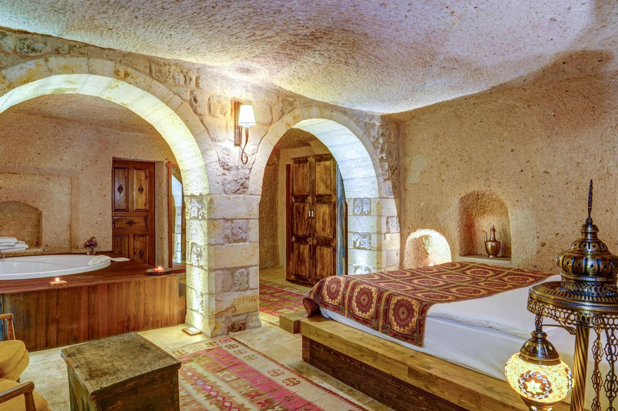 Vasil Cave Hotel Uchisar Bilik gambar