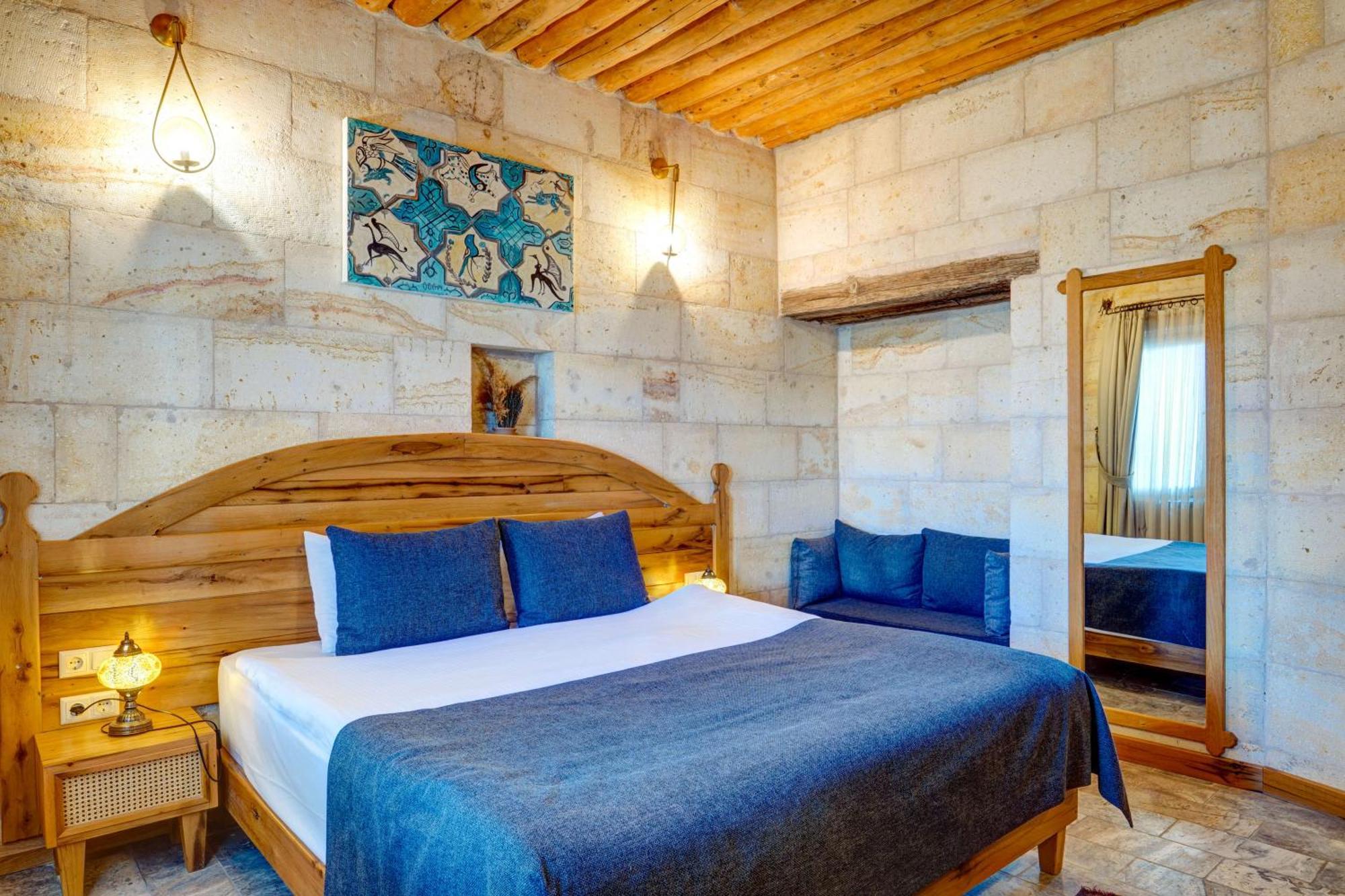 Vasil Cave Hotel Uchisar Bilik gambar